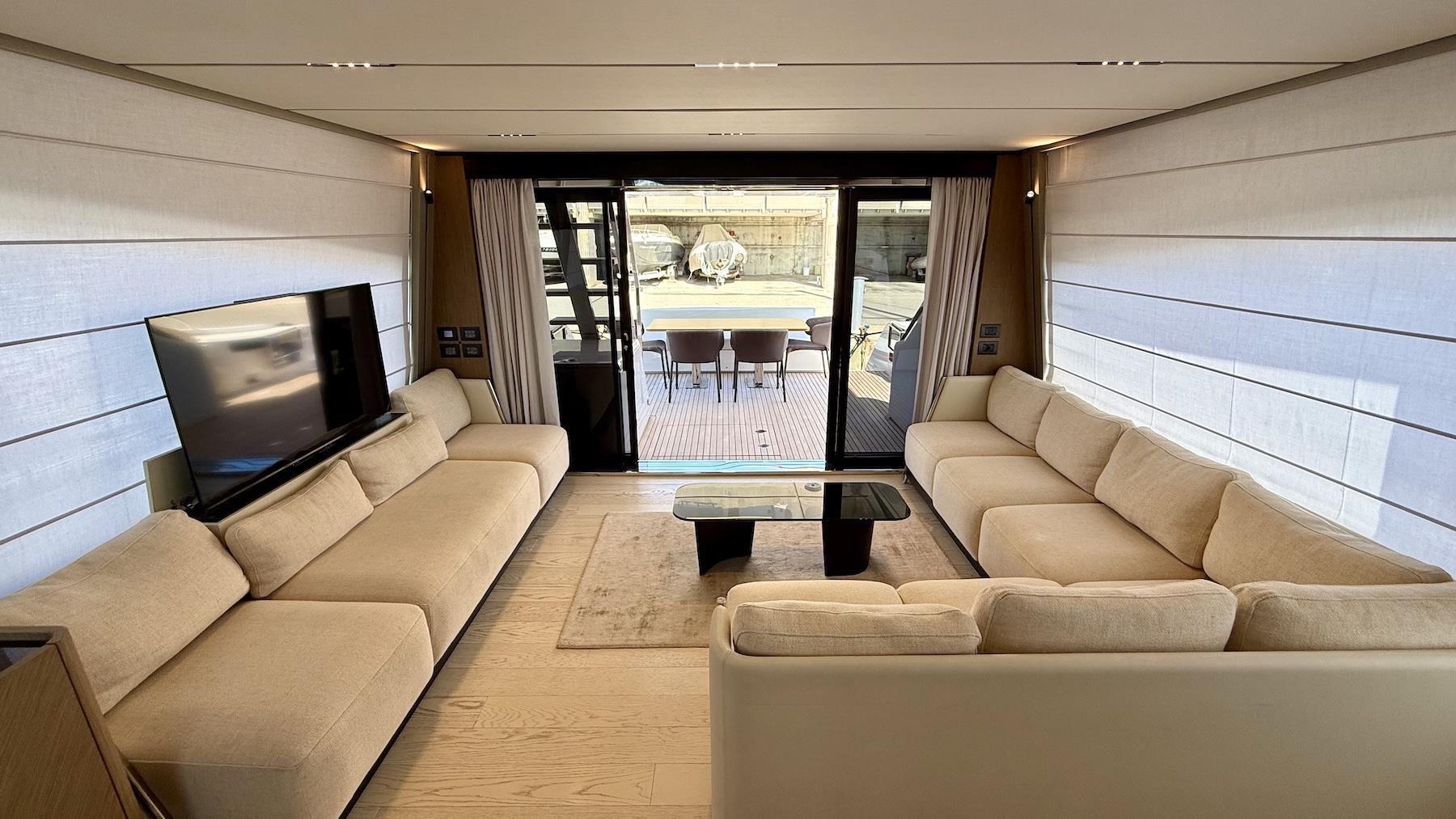 2024 FERRETTI YACHTS 720 